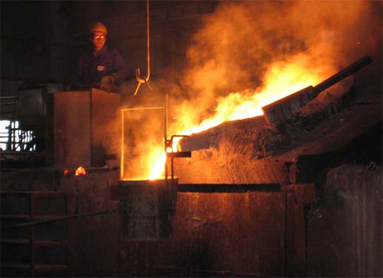 How to reduce the nitrogen content of steel in induction melting furnace?